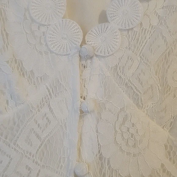 Blu Pepper Ivory Lace Puff Sleeve Dress - Picture 5 of 10